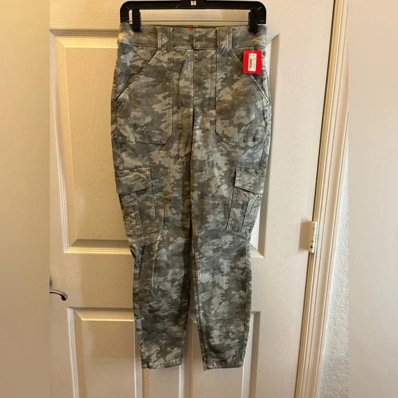 Spanx 20311R Stretch Twill Ankle Cargo Pants Stone Wash Cargo NEW $128 - Picture 3 of 4